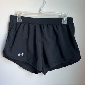 Under Armour Women's Black Shorts - Medium
